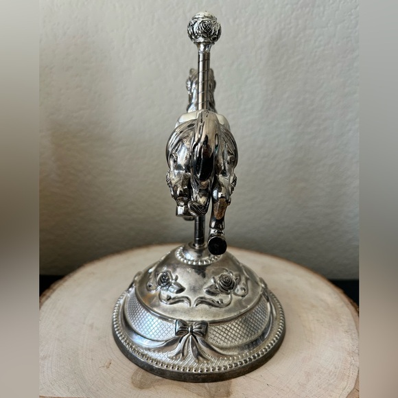 Vintage Wallace Silversmiths Silver Carousel Horse musical box - Picture 4 of 11